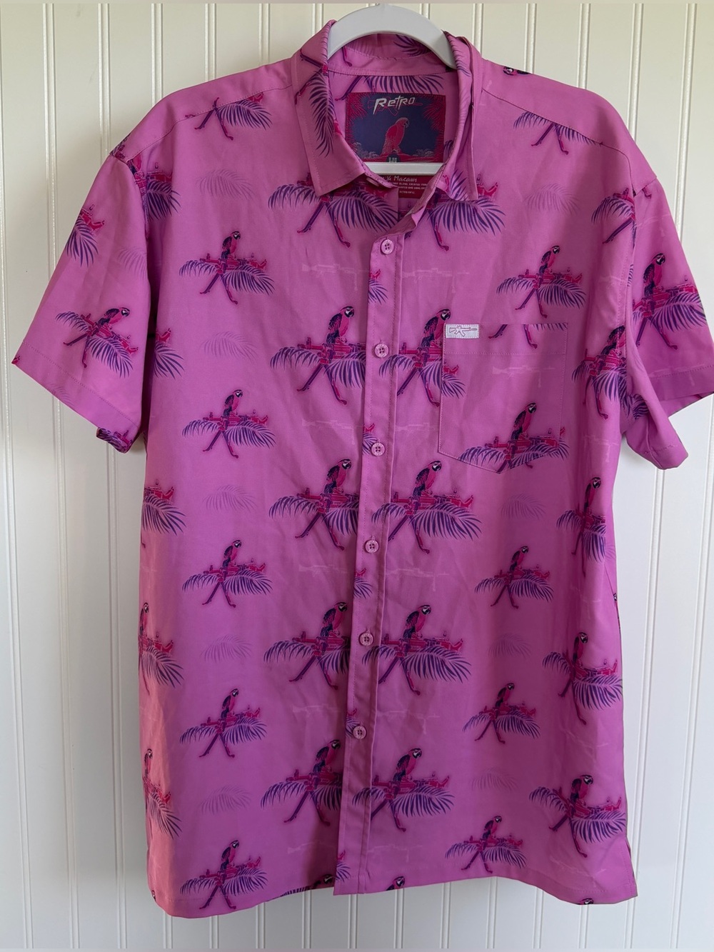Retro Rifle Men’s XL Pink Macaw‎ and Saw Short-Sleeve Shirt Button Down
